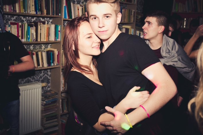 Tak bawiliście się na Fluo Party w „Sąsiadach” - zdjęcia