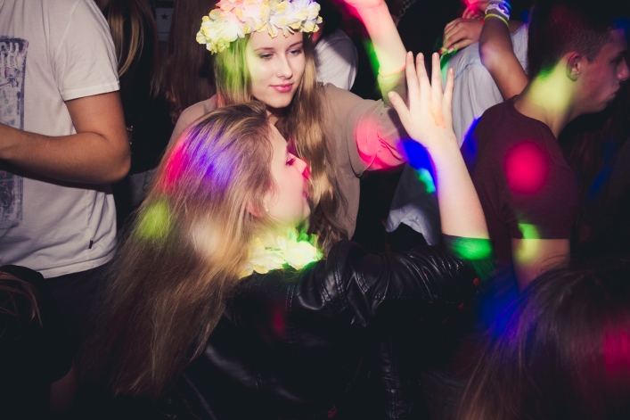 Tak bawiliście się na Fluo Party w „Sąsiadach” - zdjęcia