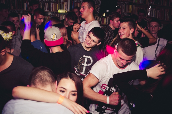 Tak bawiliście się na Fluo Party w „Sąsiadach” - zdjęcia