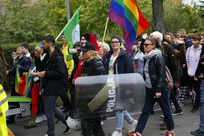 Tęczowy marsz w spokoju przeszedł ulicami Elbląga