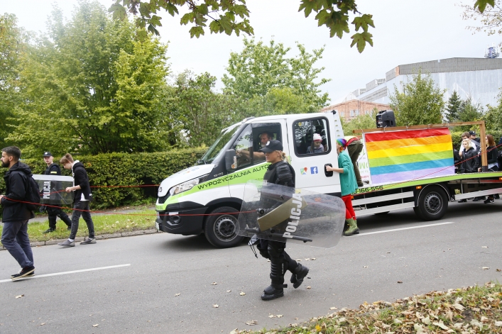 Tęczowy marsz w spokoju przeszedł ulicami Elbląga