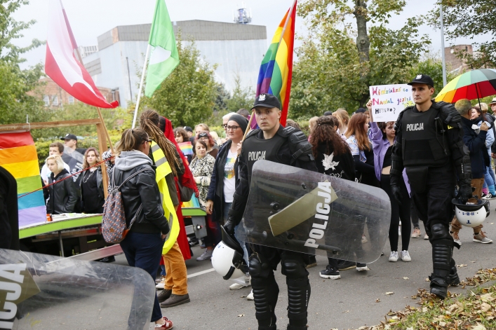 Tęczowy marsz w spokoju przeszedł ulicami Elbląga