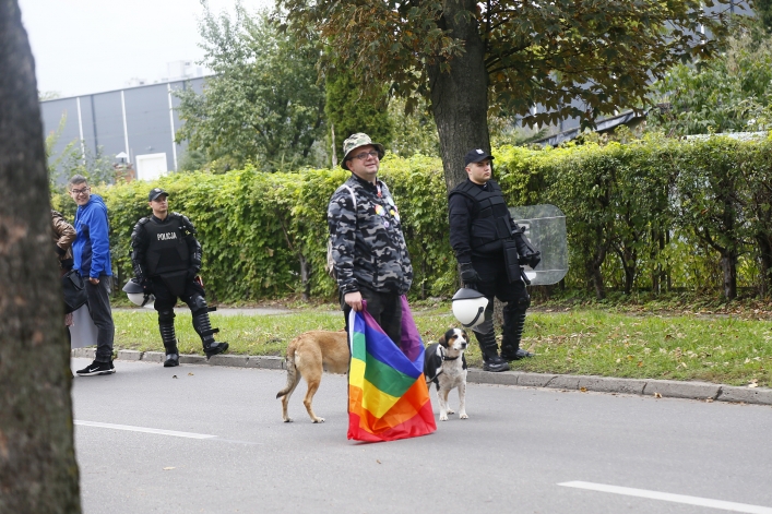 Tęczowy marsz w spokoju przeszedł ulicami Elbląga