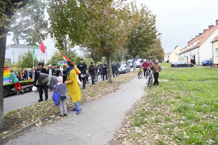 Tęczowy marsz w spokoju przeszedł ulicami Elbląga