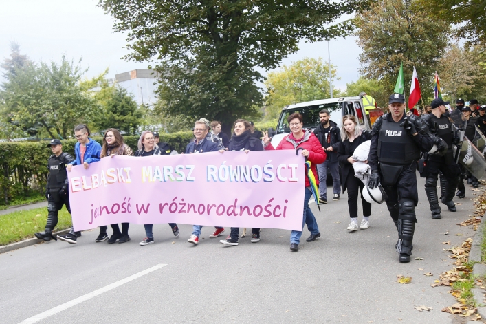 Tęczowy marsz w spokoju przeszedł ulicami Elbląga