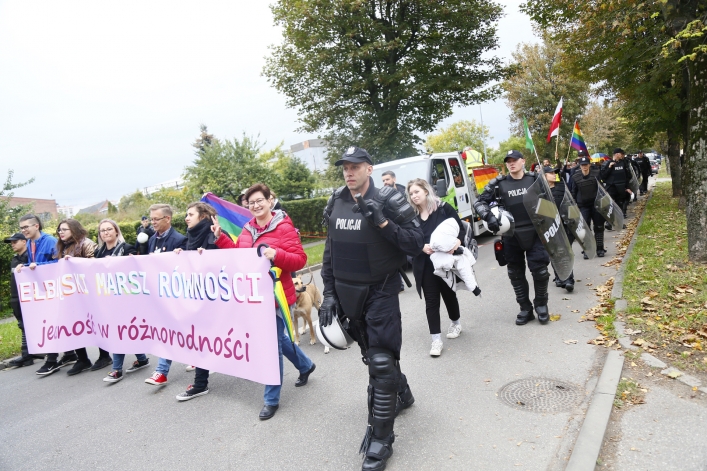 Tęczowy marsz w spokoju przeszedł ulicami Elbląga