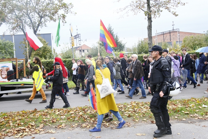 Tęczowy marsz w spokoju przeszedł ulicami Elbląga