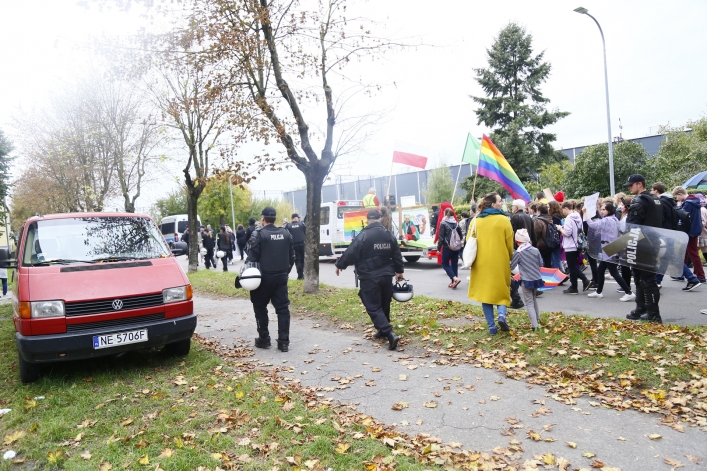 Tęczowy marsz w spokoju przeszedł ulicami Elbląga