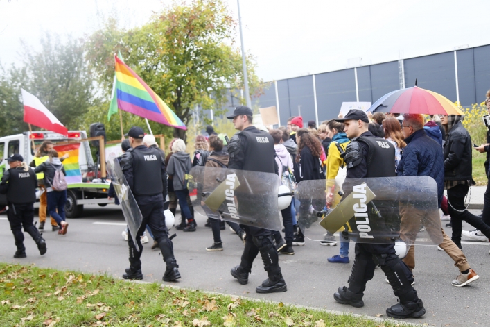Tęczowy marsz w spokoju przeszedł ulicami Elbląga