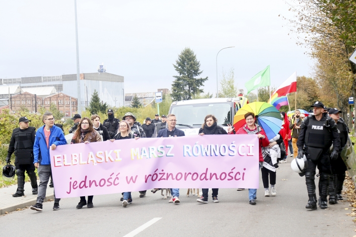 Tęczowy marsz w spokoju przeszedł ulicami Elbląga