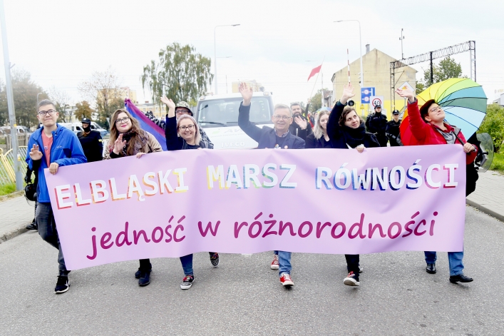 Tęczowy marsz w spokoju przeszedł ulicami Elbląga