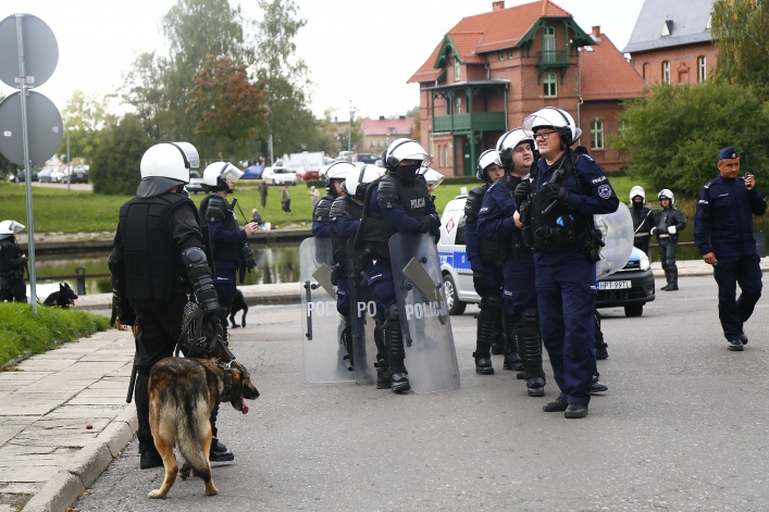 Tęczowy marsz w spokoju przeszedł ulicami Elbląga
