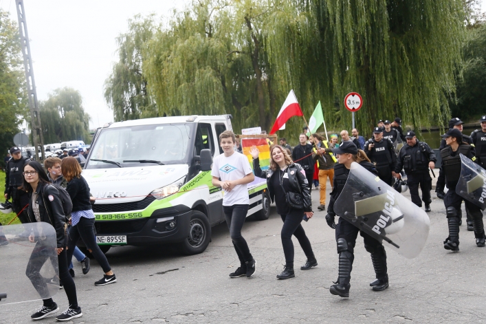Tęczowy marsz w spokoju przeszedł ulicami Elbląga