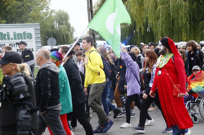 Tęczowy marsz w spokoju przeszedł ulicami Elbląga