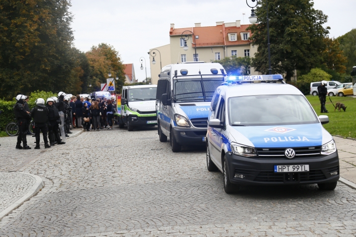 Tęczowy marsz w spokoju przeszedł ulicami Elbląga