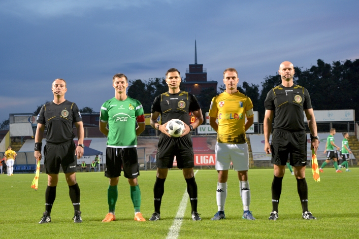 Ten dzień przeszedł do historii elbląskiego klubu. Pierwszy mecz przy sztucznym świetle na Agrykola