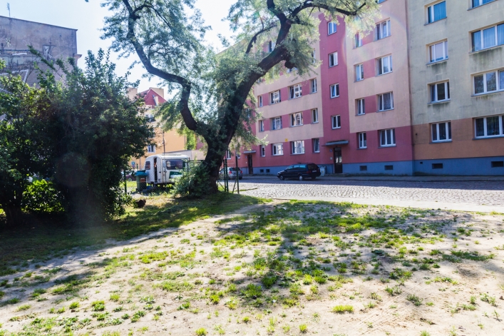 Teren przy hotelu Galeona wystawiony na sprzedaż
