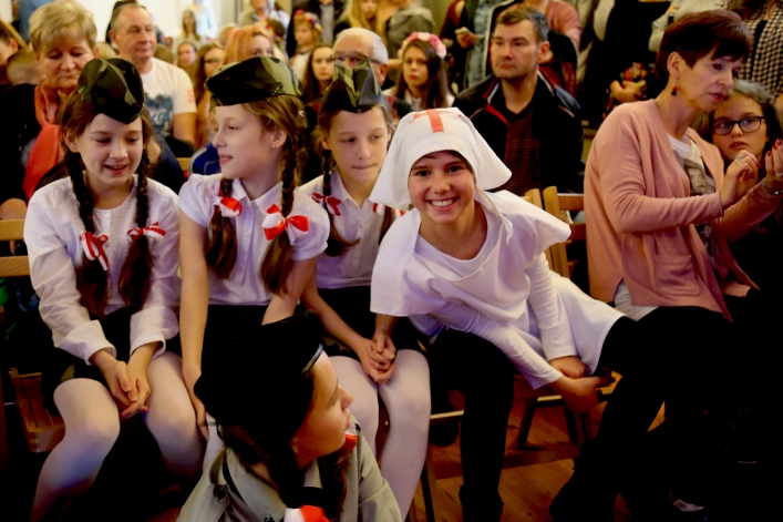 Tłumy w MDK na I Elbląskim Festiwalu Pieśni Patriotycznej (+ zdjęcia)