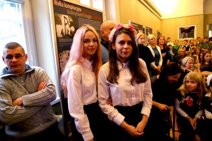 Tłumy w MDK na I Elbląskim Festiwalu Pieśni Patriotycznej (+ zdjęcia)
