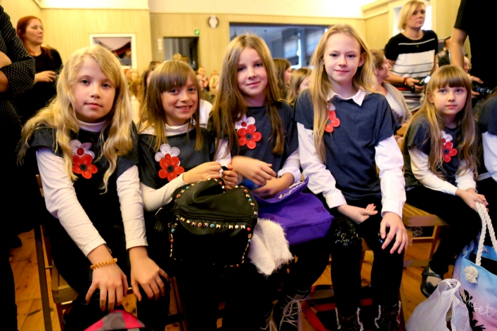 Tłumy w MDK na I Elbląskim Festiwalu Pieśni Patriotycznej (+ zdjęcia)