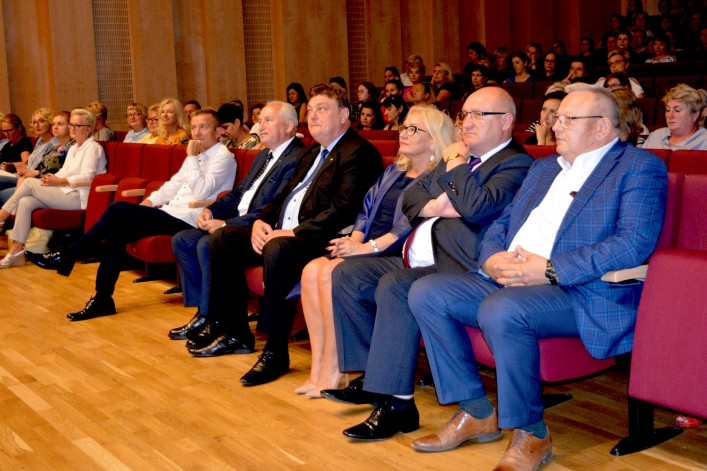 To będzie wyjątkowy rok szkolny. Trwa dwudniowa konferencja Ośrodka Doskonalenia Nauczycieli 
