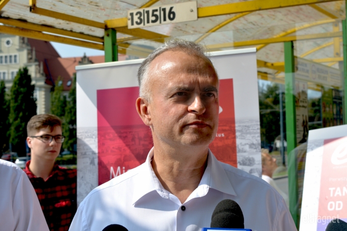 To im zawdzięczamy tańsze bilety. PiS wprowadza program Elblążanin Plus (+ zdjęcia)