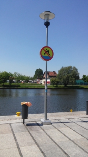 To nie jest miejsce na kąpiel!