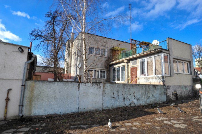 To nie szpecąca rudera, a zabytek modernizmu