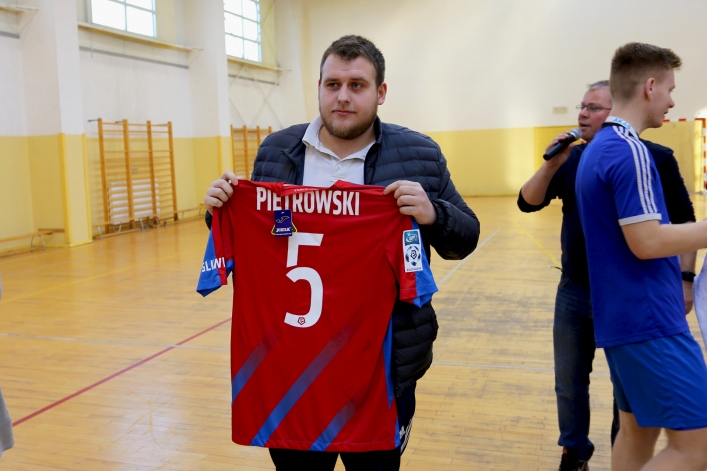 Tolkmicko. 14 drużyn piłkarskich zagrało dla Sary