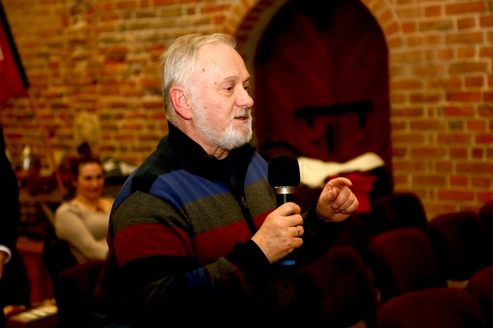 Tomasz Stężała opowiadał o "Wojnie bogów" w Bibliotece Elbląskiej