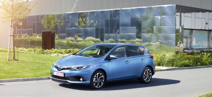 Toyota sprzedała milion hybryd w Europie