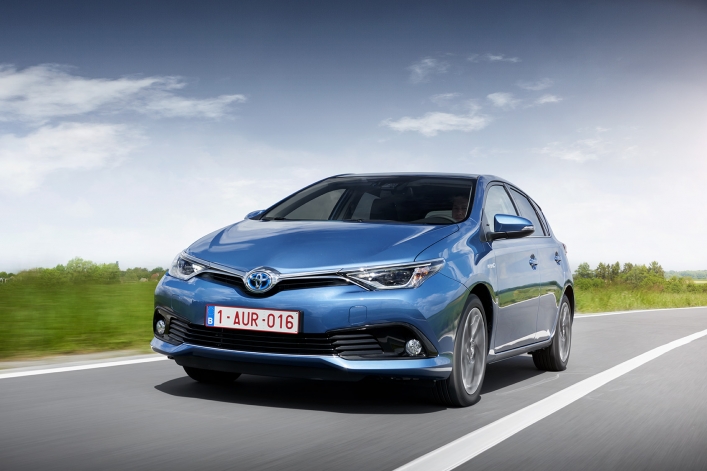 Toyota sprzedała milion hybryd w Europie