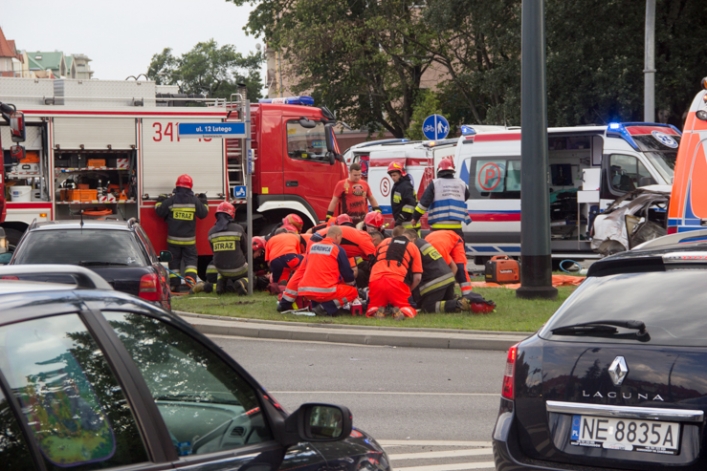 Tragiczny wypadek na Armii Krajowej. Jedna osoba nie żyje, sześć trafiło do szpitala