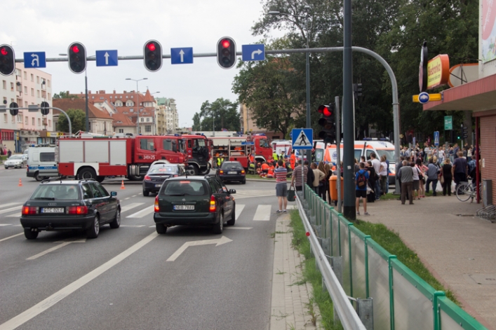 Tragiczny wypadek na Armii Krajowej. Jedna osoba nie żyje, sześć trafiło do szpitala