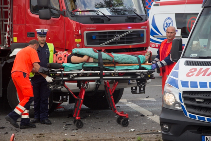 Tragiczny wypadek na Armii Krajowej. Jedna osoba nie żyje, sześć trafiło do szpitala