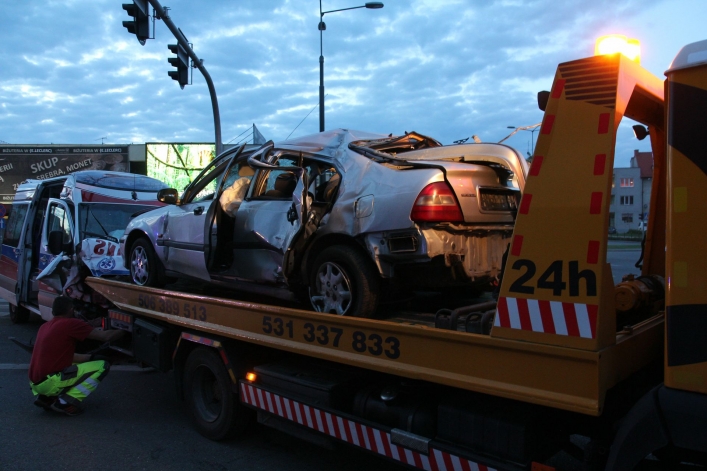 Tragiczny wypadek na Armii Krajowej. Jedna osoba nie żyje, sześć trafiło do szpitala