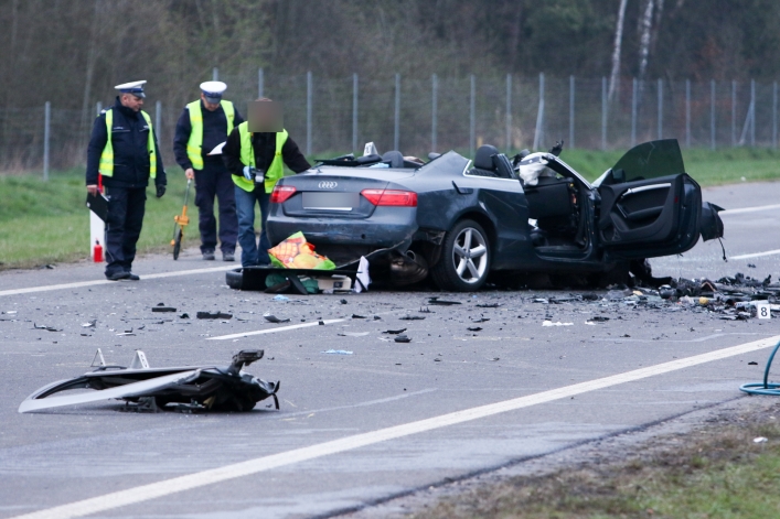 Tragiczny wypadek na S22 - nie żyją trzy osoby