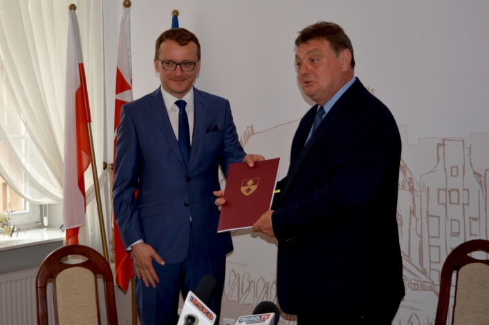 Trzy elbląskie ulice będą jak nowe. Dziś podpisano umowę (+ zdjęcia)