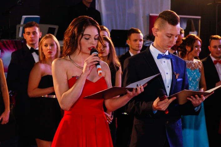 Trzy setki zdjęć z okazji 100-dniówki IV LO!