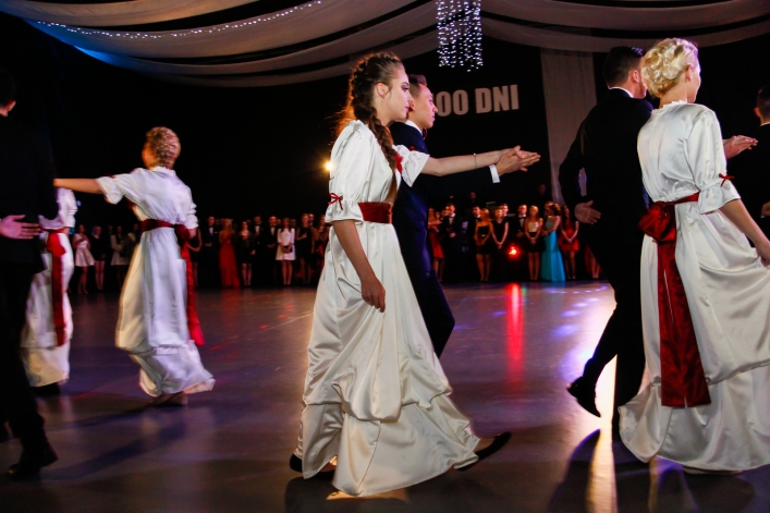 Trzy setki zdjęć z okazji 100-dniówki IV LO!