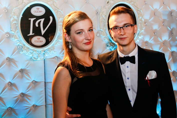 Trzy setki zdjęć z okazji 100-dniówki IV LO!