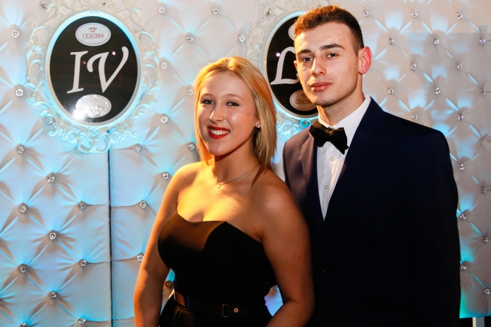 Trzy setki zdjęć z okazji 100-dniówki IV LO!
