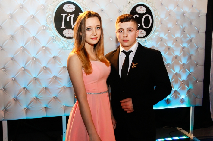 Trzy setki zdjęć z okazji 100-dniówki IV LO!