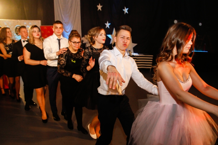 Trzy setki zdjęć z okazji 100-dniówki IV LO!