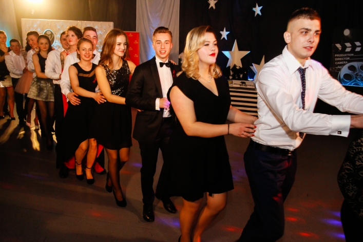 Trzy setki zdjęć z okazji 100-dniówki IV LO!