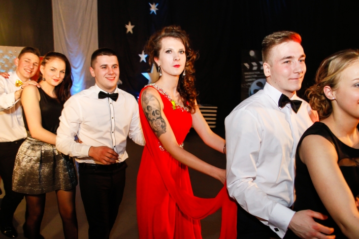 Trzy setki zdjęć z okazji 100-dniówki IV LO!