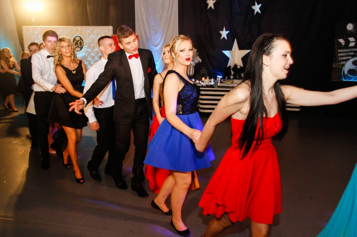 Trzy setki zdjęć z okazji 100-dniówki IV LO!