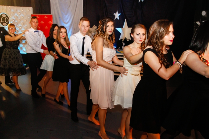 Trzy setki zdjęć z okazji 100-dniówki IV LO!