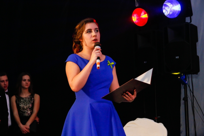 Trzy setki zdjęć z okazji 100-dniówki IV LO!