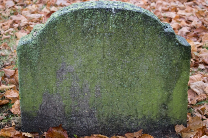 Tu przeszłość spotyka się z teraźniejszością. Cmentarz ewangelicki